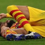Piqué sufre esguince de rodilla derecha
