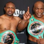 Mike Tyson y Roy Jones empatan en una gloriosa pelea de exhibición