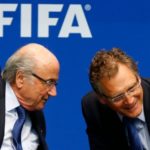 FIFA suspende a Blatter y Valcke